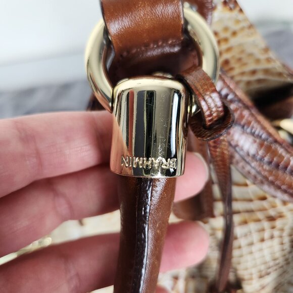 Brahmin Elisa Hobo Shoulder Bag Brown Cream Croc Embossed Leather Gold Hardware - Picture 4 of 16